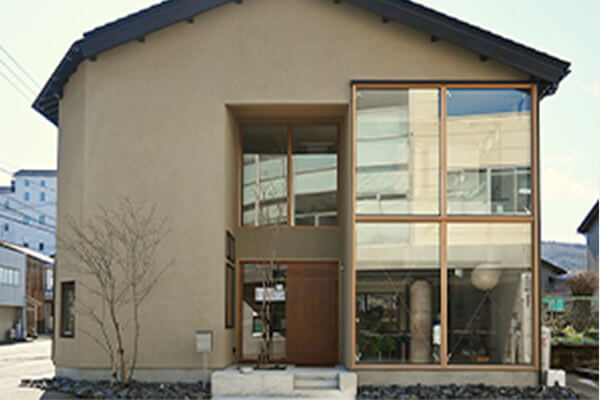 建築昌英の外観